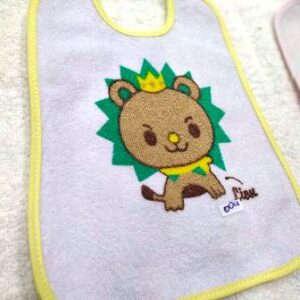 Gaudi Articulo 004 - Babero de toalla con plastico para bebe -