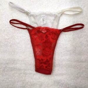 Lucia Articulo 101 - Cola less regulable con hilo dental y encaje -